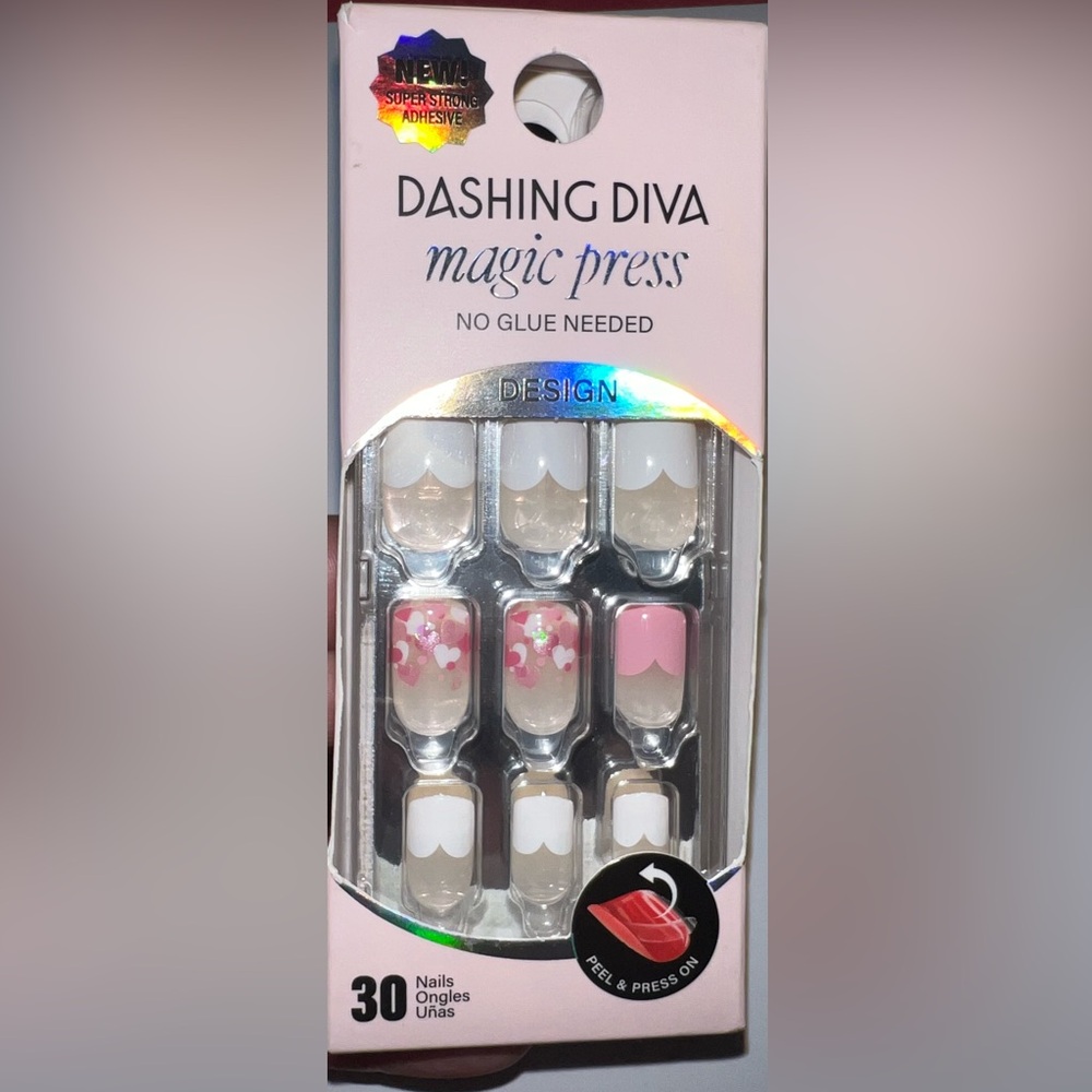 NWT Dashing Diva Magic Press Spring Press-On Nails (30 Nails)
